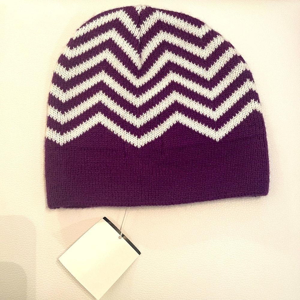 NWT 2b Bebe Purple & White Scarf & Hat - Picture 7 of 7